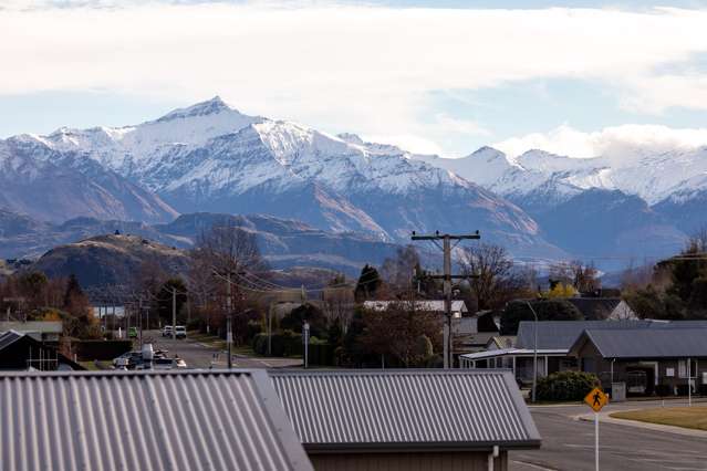 187 Aubrey Road Wanaka_3