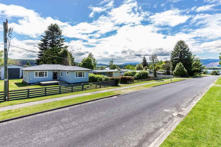 13 Lake Road Mangakino_5