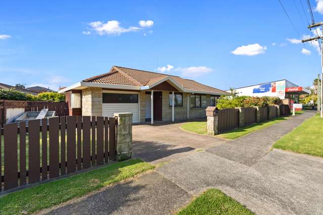 99 Levers Road Matua_1