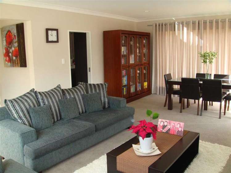 15 Woolaston Place Flat Bush_1