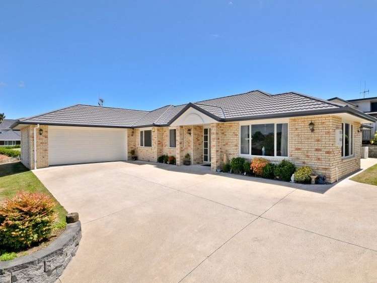 96 Farnborough Drive Grandview Heights_0