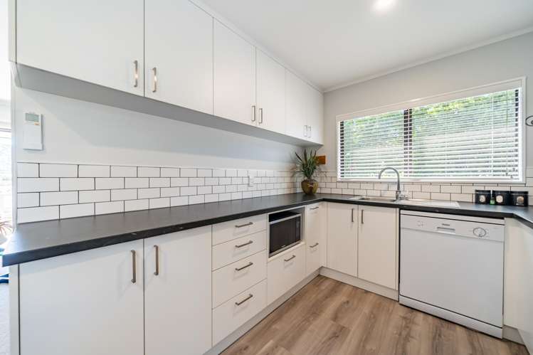 2 Oaklands Grove Clouston Park_5