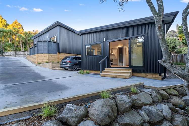 Units 1 and 2/10A Awanui Street_0