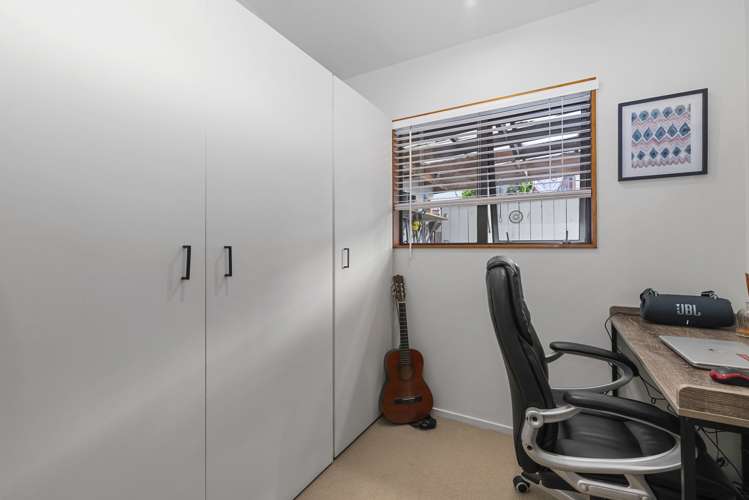 6 Paul Street Pukehangi_25