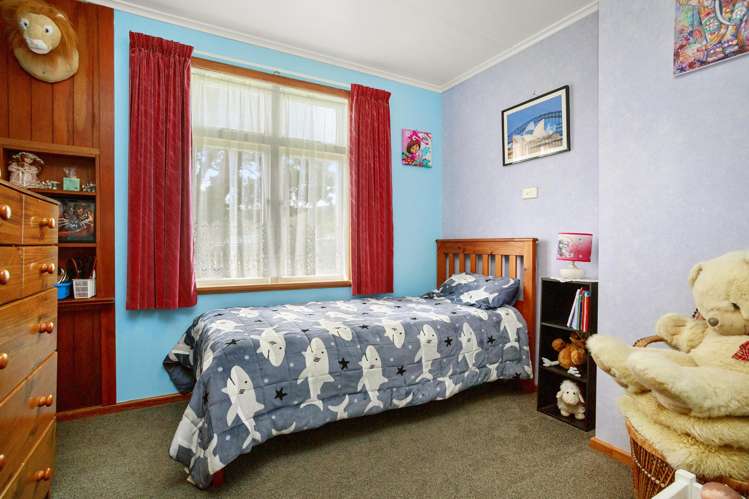 7 Honey Street Wainuiomata_9