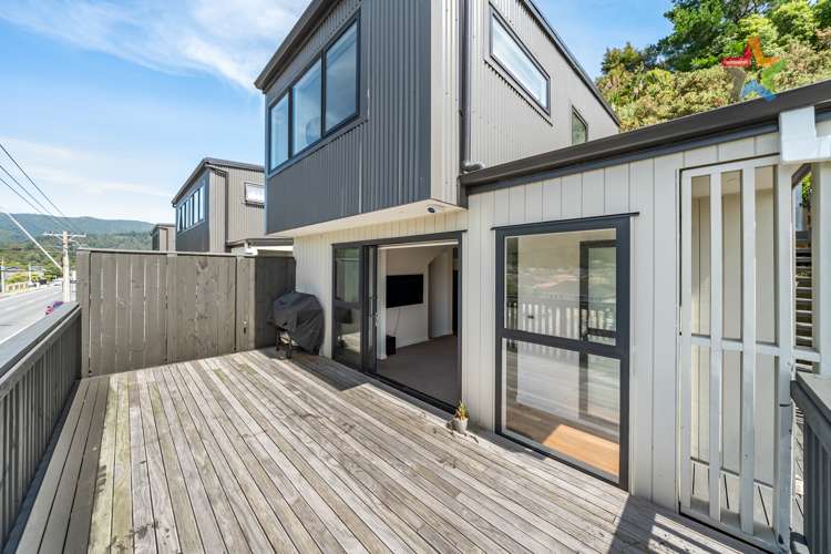 8 Main Road Wainuiomata_18