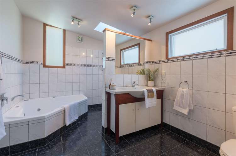 4 Stanley Crescent Beachville_11