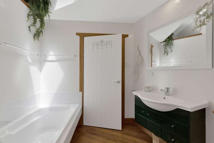 1805 Cust Road Cust_26