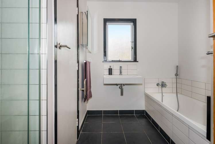 24 Crocombe Crescent Beach Haven_14