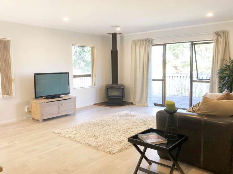 65 Saint Annes Crescent Wattle Downs_25