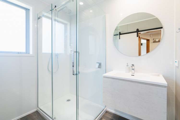 5 Miller Street Green Island_13