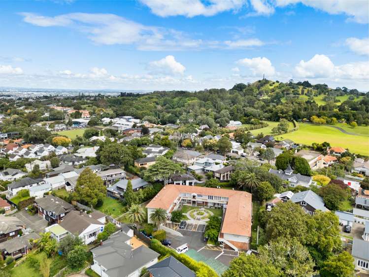 22P Aratonga Avenue Greenlane_13