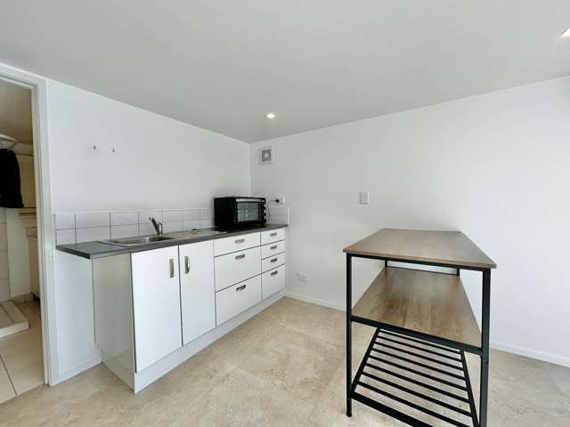 1/772 Whangaparaoa Road Manly_3