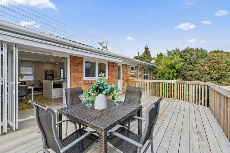 2/13 Burns Avenue Takapuna_8