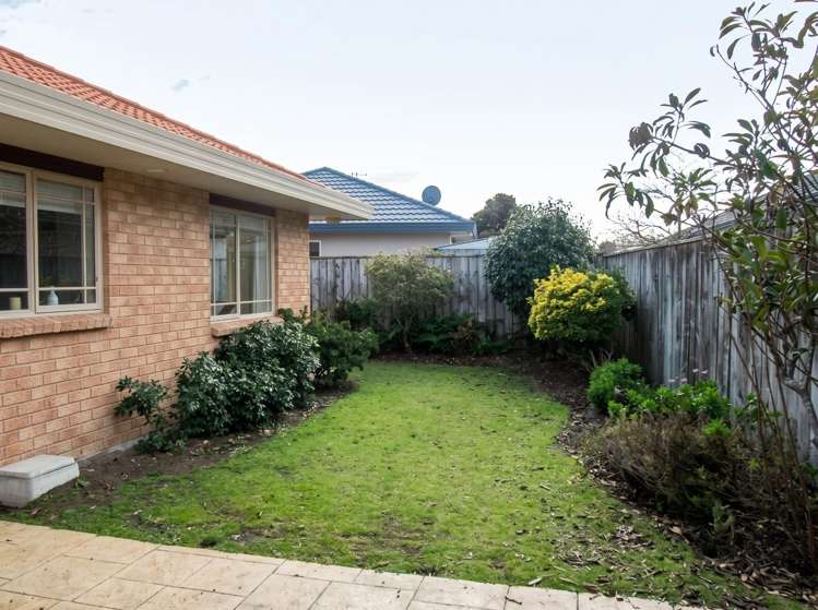 8 Glen Loch Place 10587_9