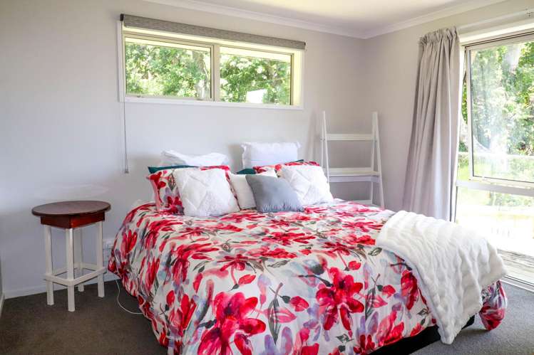 128 Korokoro Crescent Thames_11