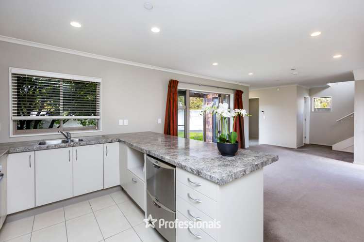 64 Evergreen Crescent Trentham_5