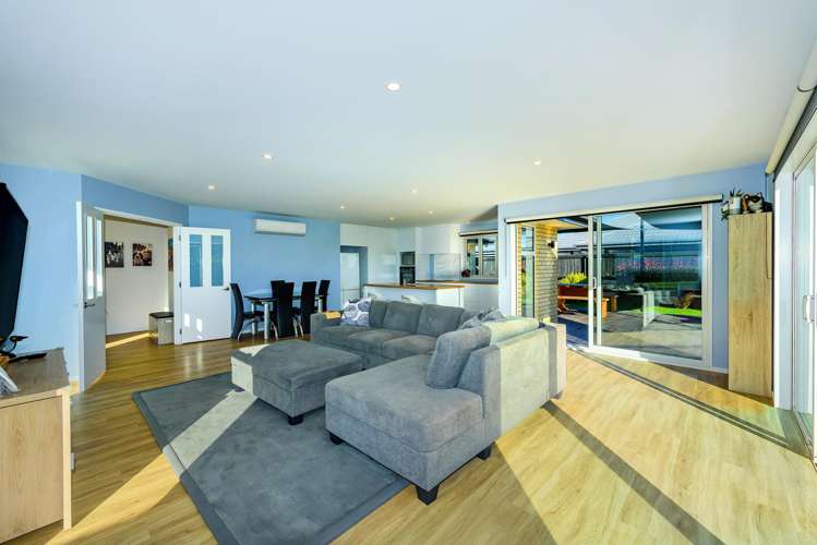 74 Oaks Drive Lincoln_8