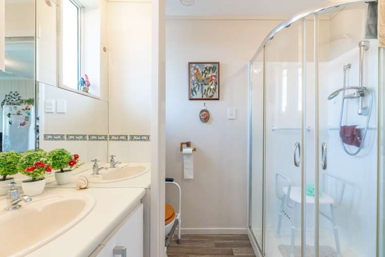 1/187 Pages Road Wainoni_6