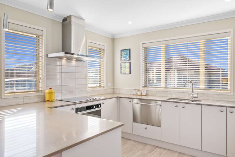 15 Korari Grove Redwoodtown_10