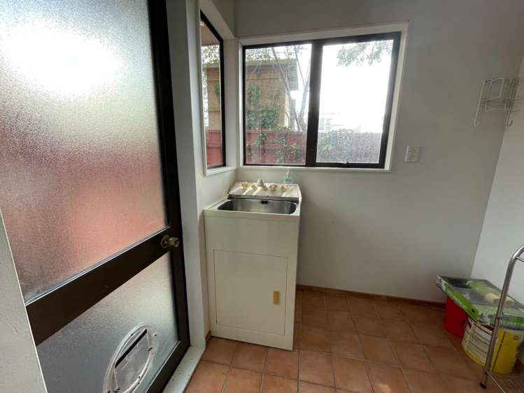 1/14 Raleigh Road Northcote_8