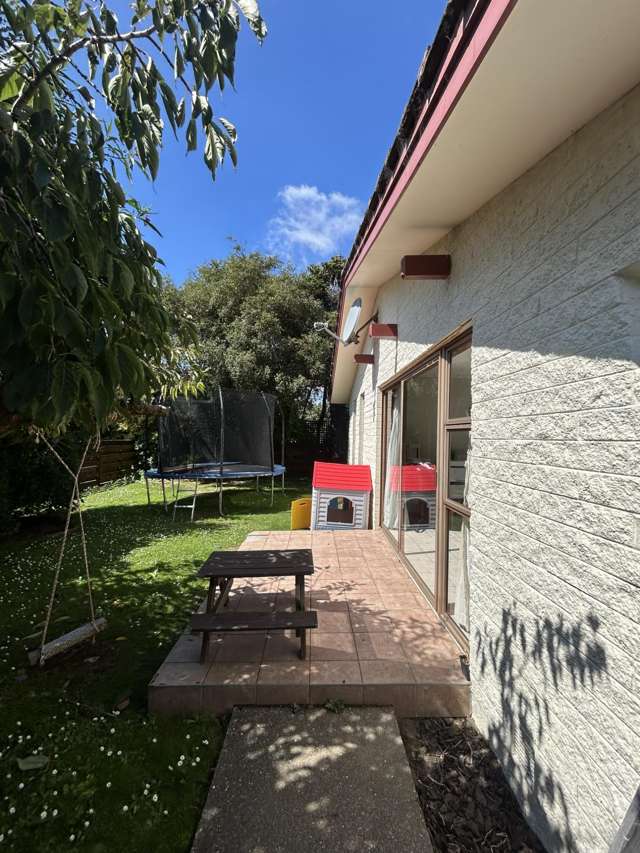 Private Back‑Section Home Close to Town