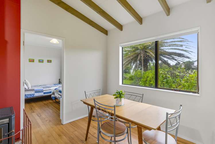 5 Norna Grove Waikawa Beach_12