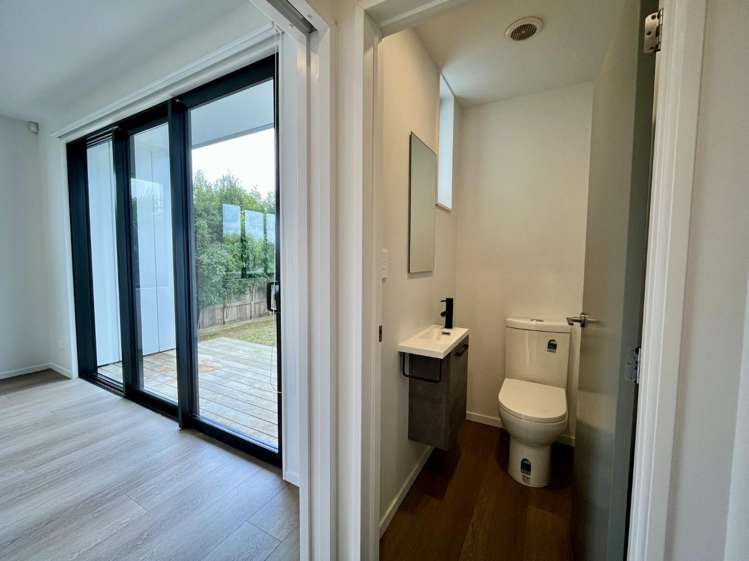 1/22 James Laurie Street 11401_8