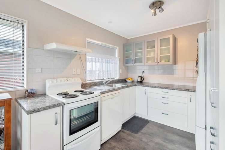 2/4 Spring Grove Henderson_6