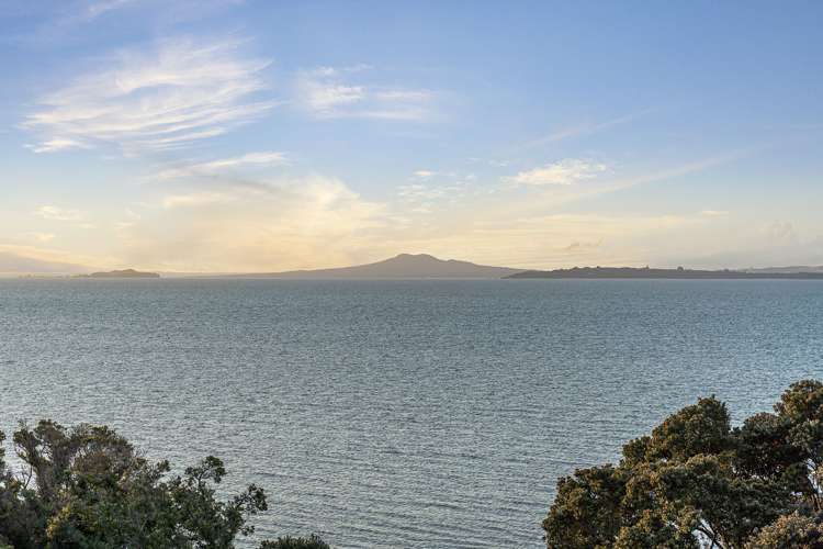 15 Omana Esplanade Maraetai_26