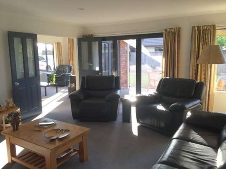 4 Strawberry Grove Richmond_5