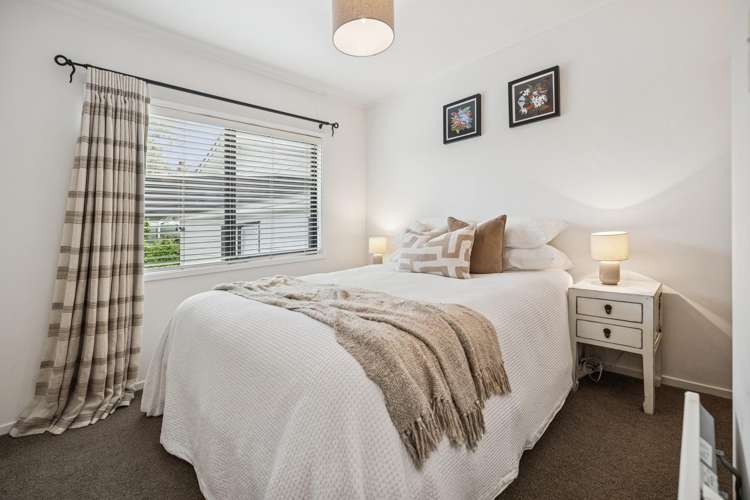 1 Newton Road Riverhead_13