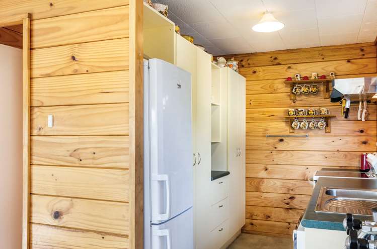 17 Parerohi Grove Kuratau_7