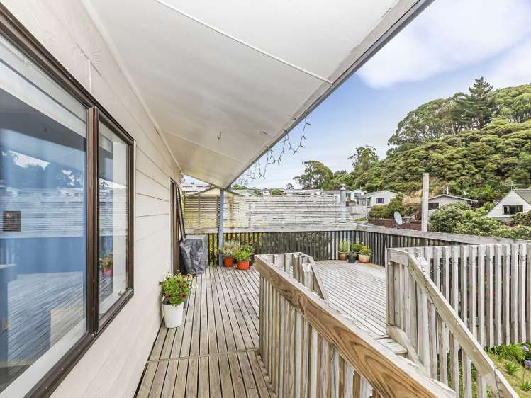 72 Omapere Street Whitby_9