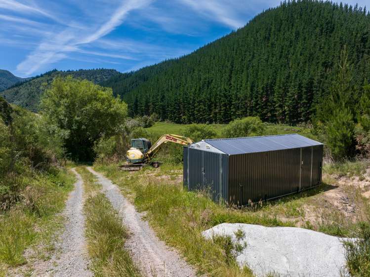 785 Waikakaho Road Tuamarina_15