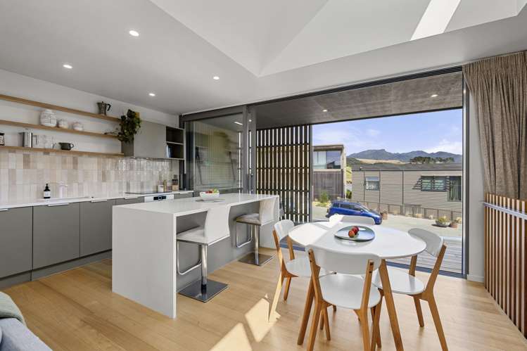 2/25 Rangitahi Road_3