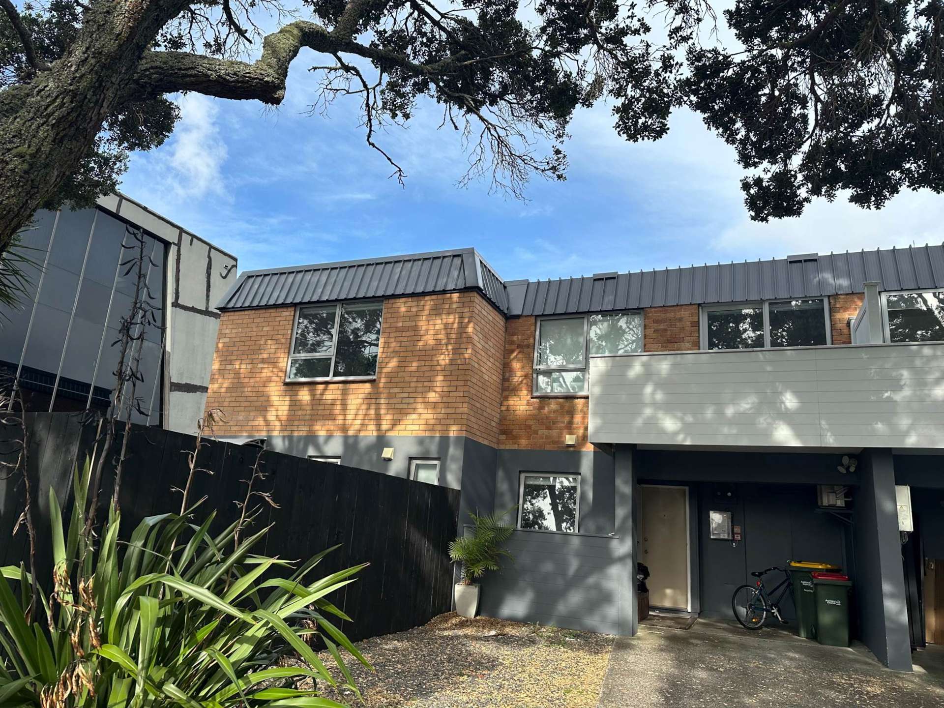 8a/5 Glen Road Browns Bay_0