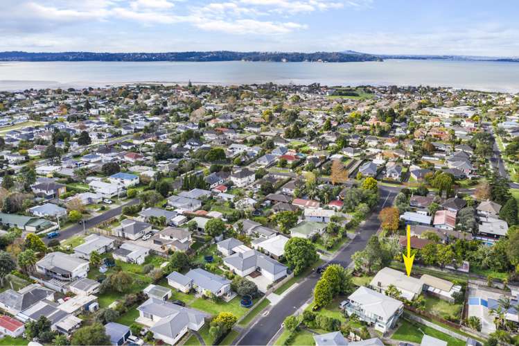 22 Brennan Avenue Te Atatu Peninsula_21