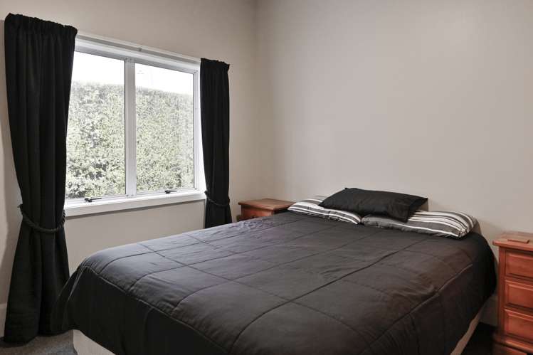 1002 Southland Road Raureka_17