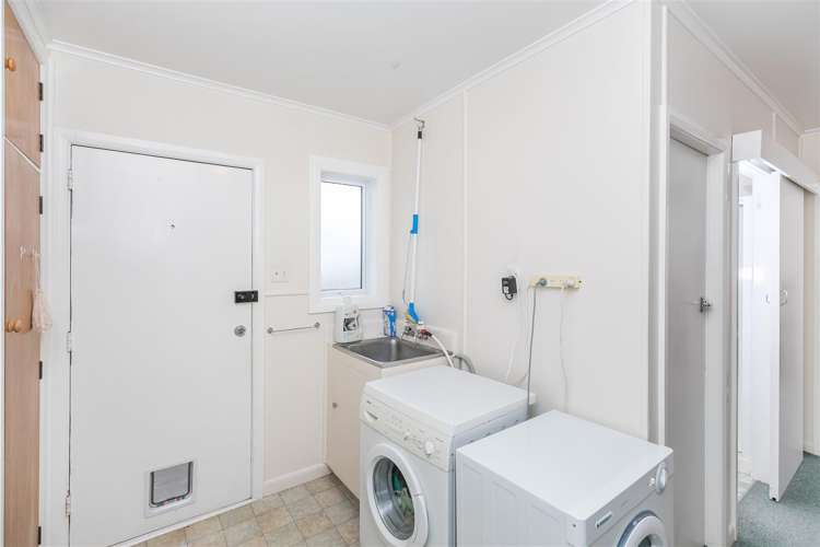 10 Albert Street Hamilton East_11