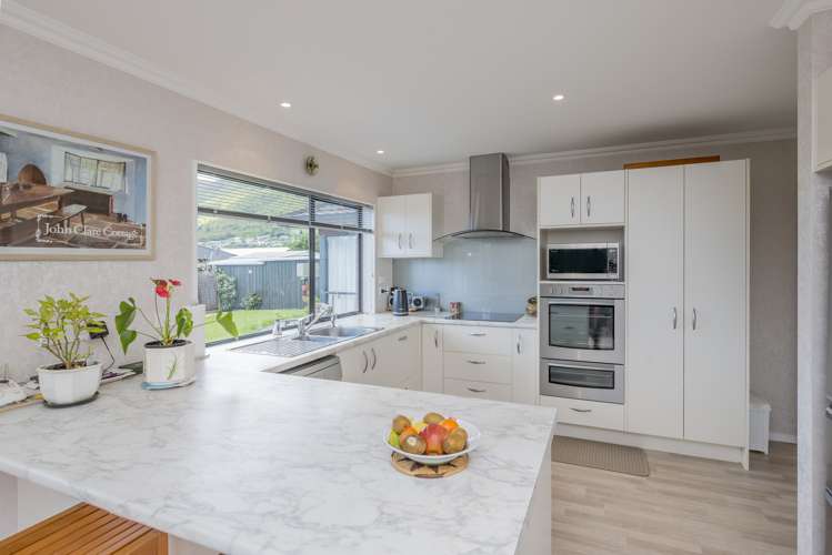 7 Cranbrook Grove Waikanae_5