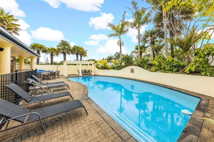 2 Anaheim Boulevard Shamrock Park_6