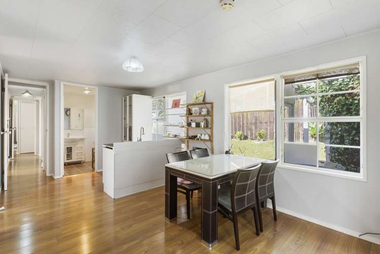 101 Oaktree Avenue Browns Bay_17