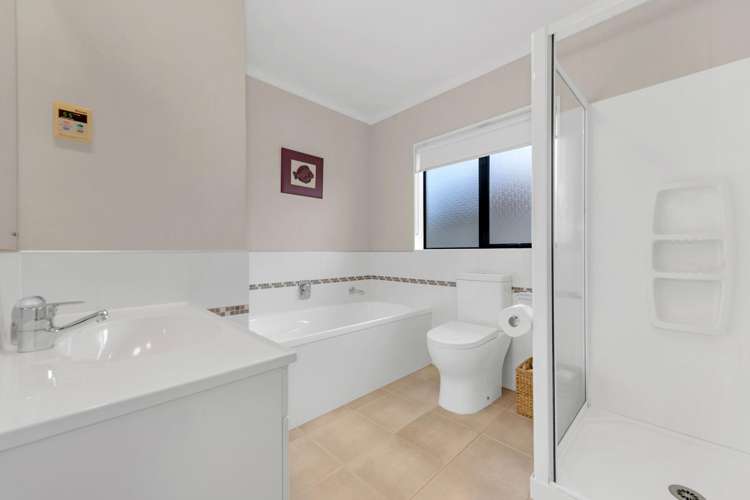 35 Fergy Crescent Wattle Downs_8