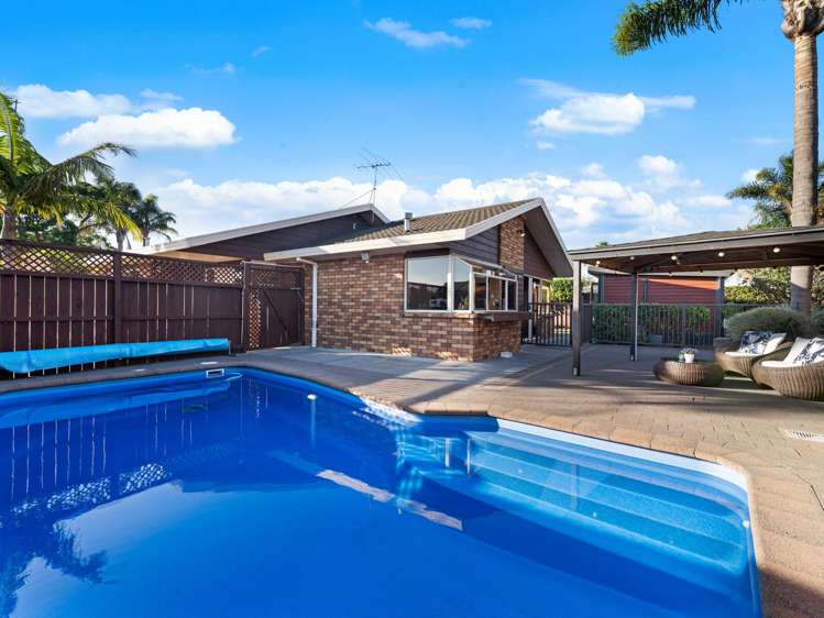 11 Graham Tagg Close Pahurehure_36