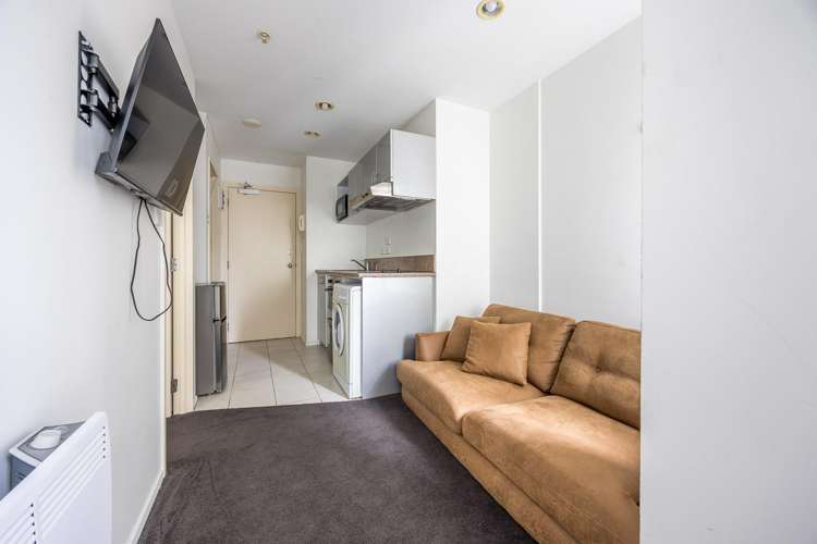 8G/113 Vincent Street_2