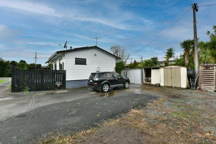 18A Parakai Avenue Parakai_9