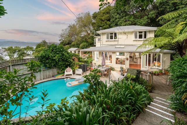 UNIQUE PROPERTY OF WELLINGTON