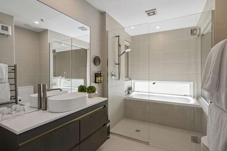 8/6 Harts Creek Lane, Clearwater Northwood_13