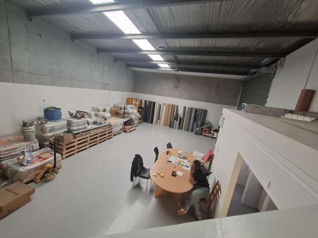 3/4087 Great North Road Kelston_3